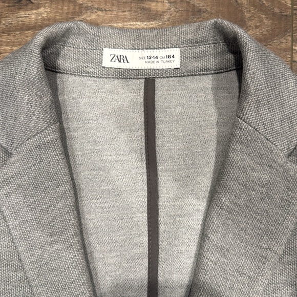 Zara - Picture 7 of 9